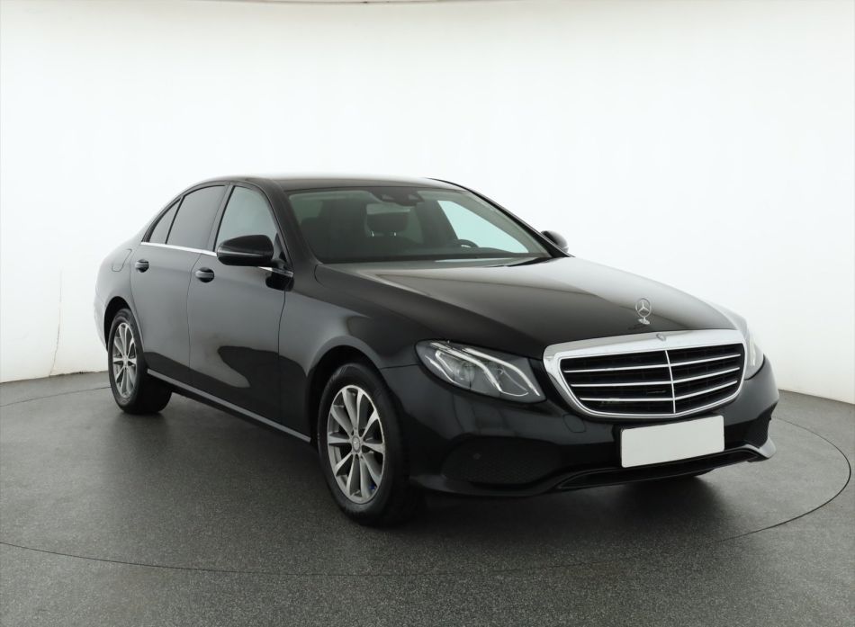 Mercedes-Benz E - 2017
