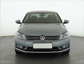Volkswagen Passat - 2012