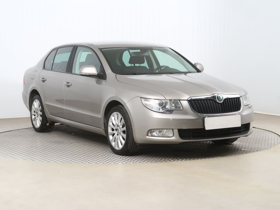 Skoda Superb - 2012