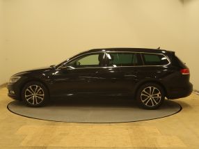 Volkswagen Passat - 2015