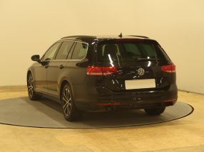 Volkswagen Passat - 2015