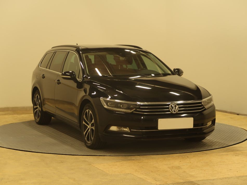 Volkswagen Passat - 2015