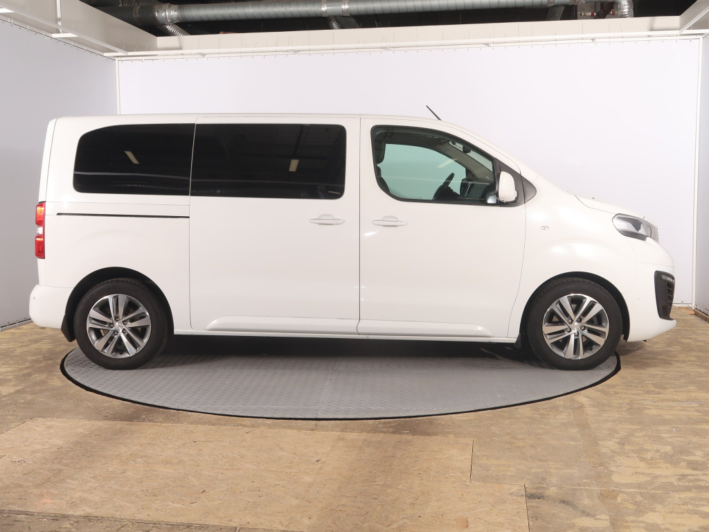 Peugeot Traveller