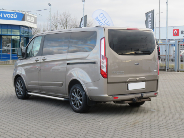 Ford Tourneo Custom