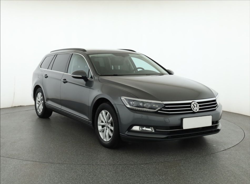 Volkswagen Passat - 2016