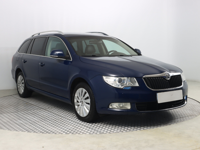 Škoda Superb 2011