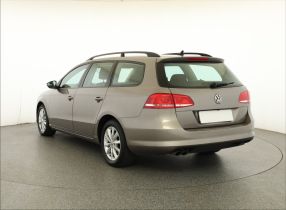 Volkswagen Passat - 2011