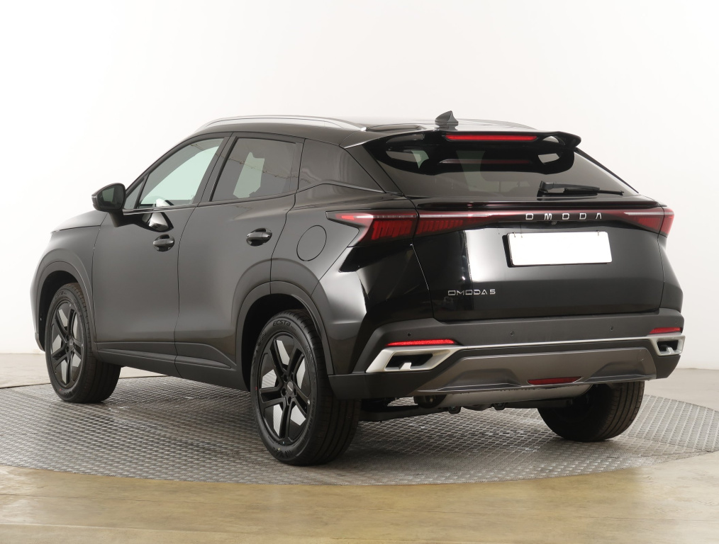 Omoda 5