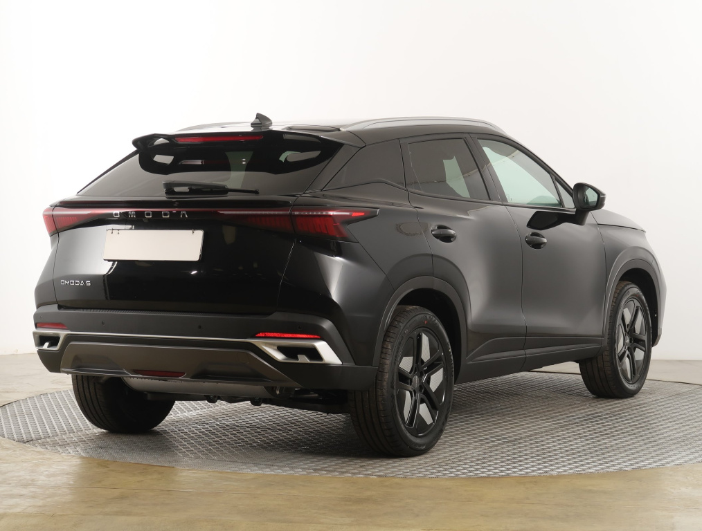 Omoda 5