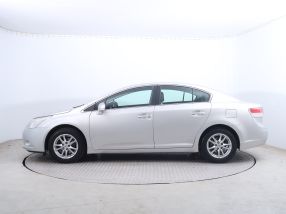 Toyota Avensis - 2011
