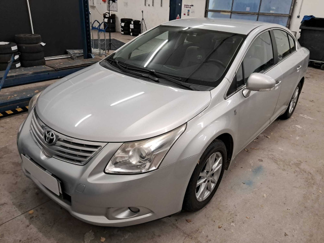 Toyota Avensis 2011