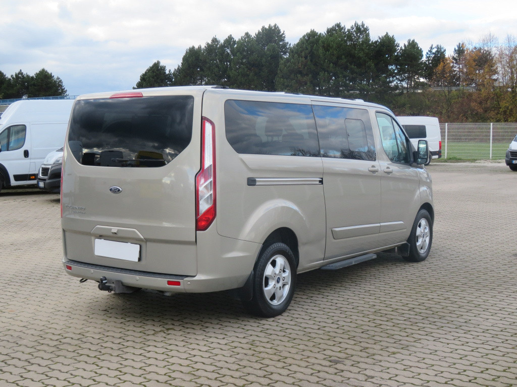 Ford Tourneo Custom