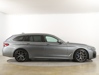 BMW 5 - 2021