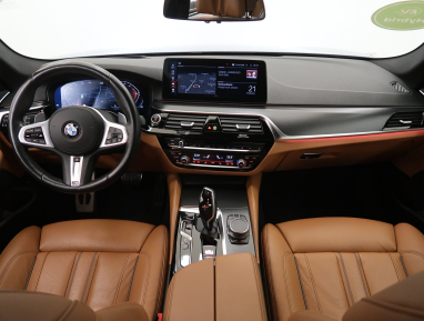 BMW 5 - 2021