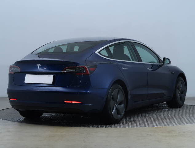 Tesla Model 3 Std Range Plus 52kWh