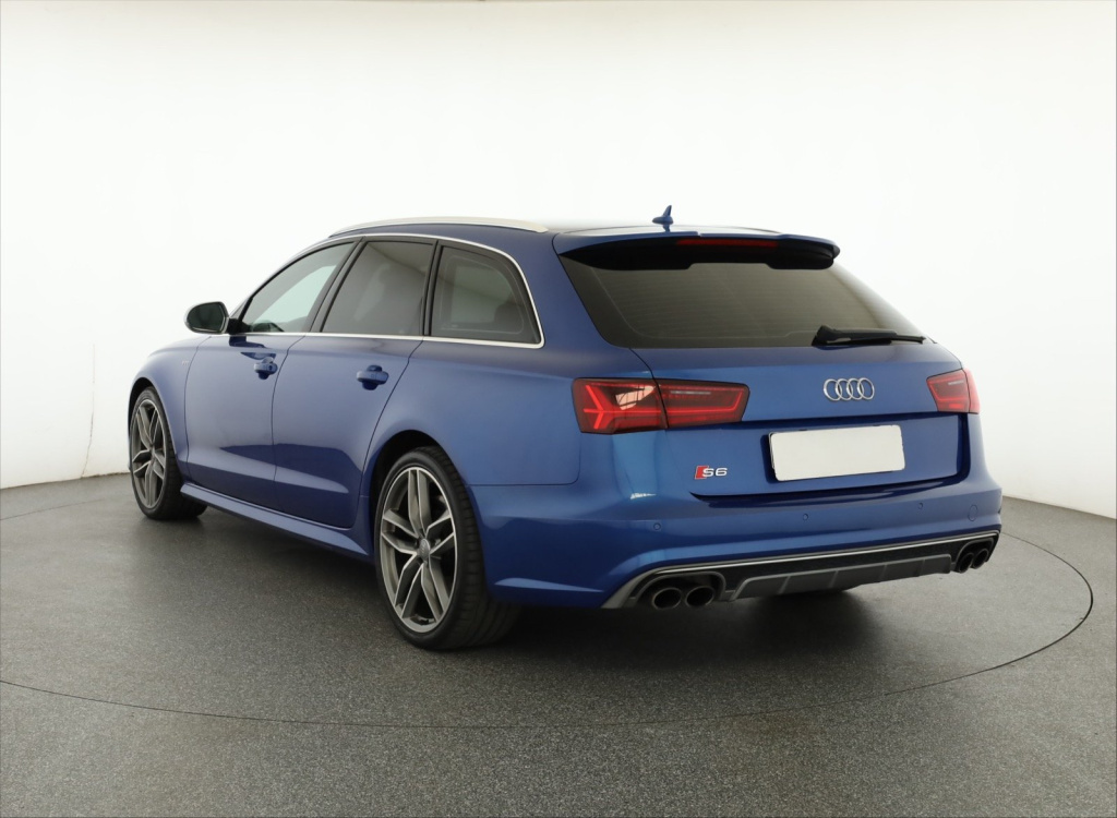 Audi S6