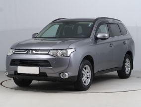 Mitsubishi Outlander - 2013