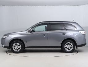 Mitsubishi Outlander - 2013