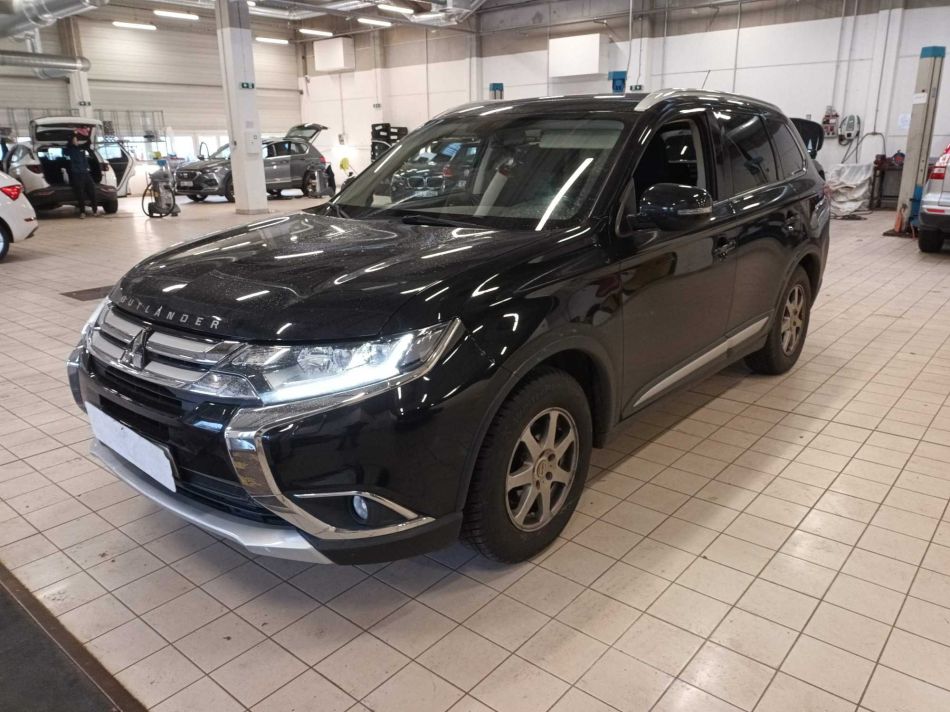 Mitsubishi Outlander - 2015
