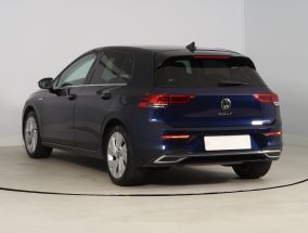 Volkswagen Golf - 2021