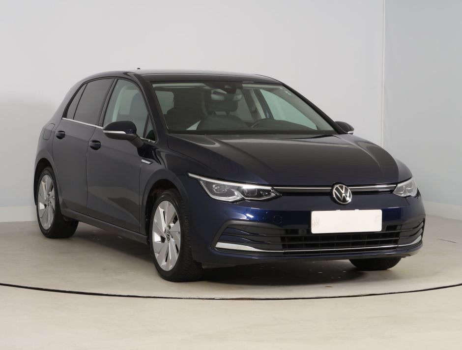 Volkswagen Golf - 2021