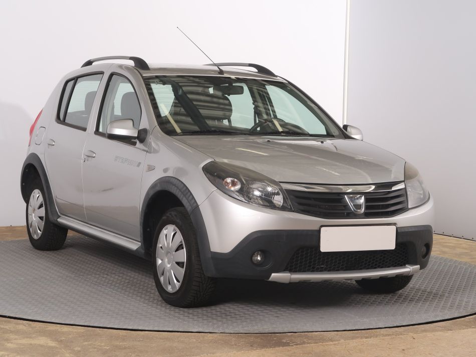 Dacia Sandero - 2012