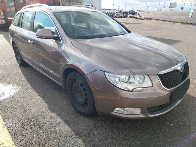 Škoda Superb 2012
