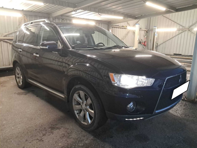 Mitsubishi Outlander 2012