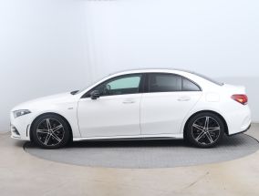 Mercedes-Benz A - 2021