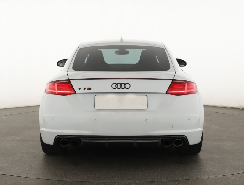 Audi TTS, 2015