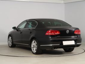 Volkswagen Passat - 2011