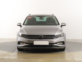 Volkswagen Passat - 2022