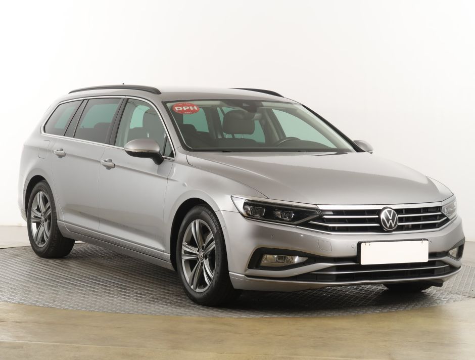 Volkswagen Passat - 2022