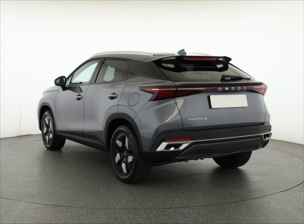 Omoda 5
