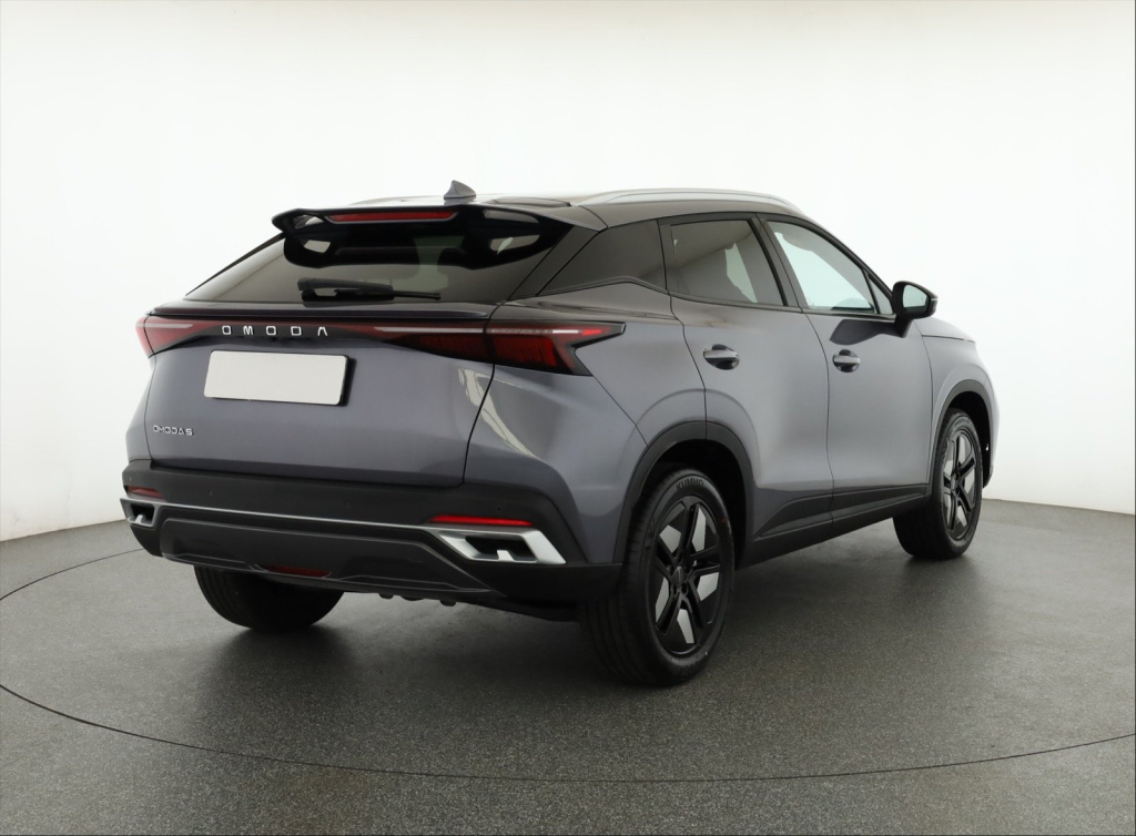 Omoda 5