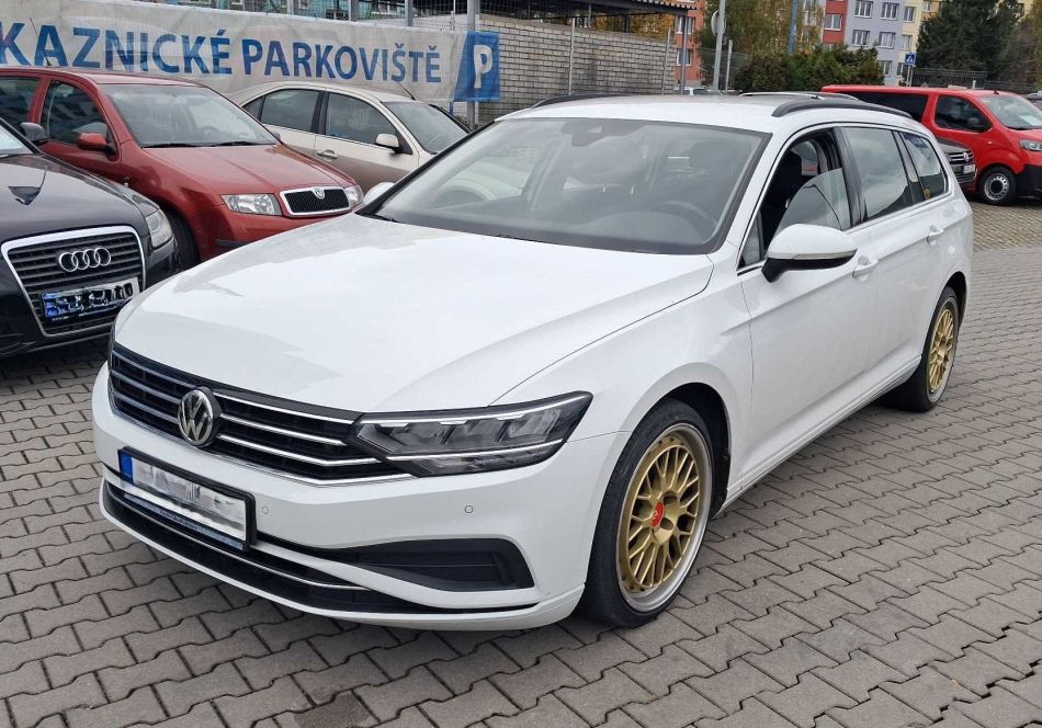 Volkswagen Passat - 2020