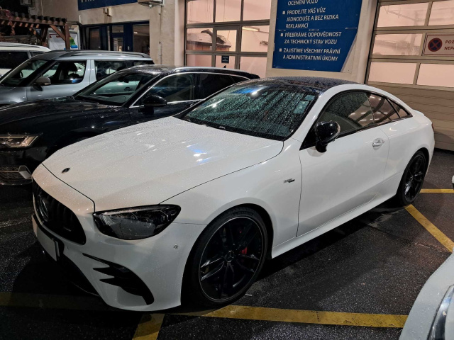 Mercedes-Benz E 2022