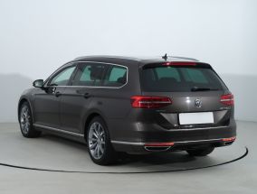 Volkswagen Passat - 2016