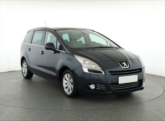 Peugeot 5008 2012