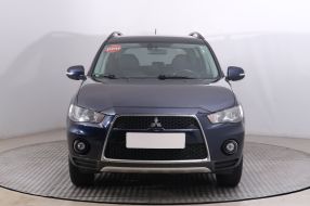 Mitsubishi Outlander - 2010