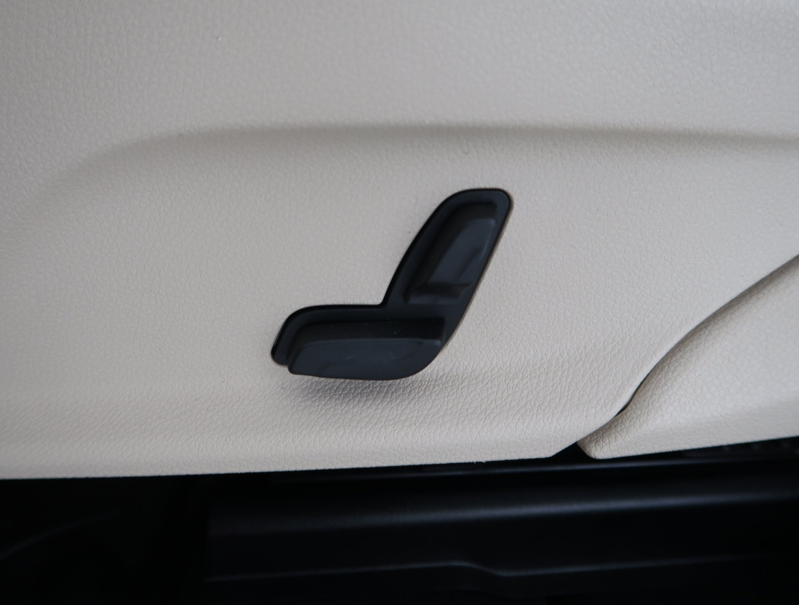 Mercedes-Benz GLC - 2021