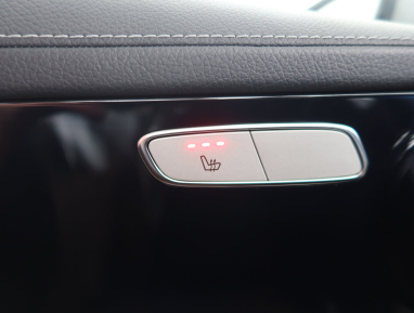 Mercedes-Benz GLC - 2021