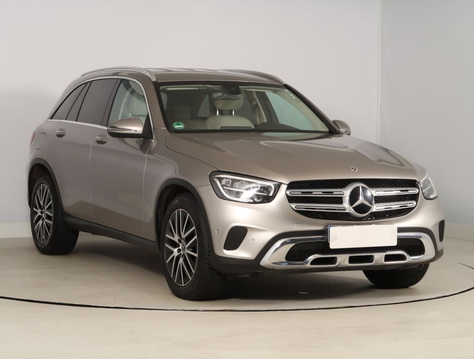 Mercedes-Benz GLC - 2021