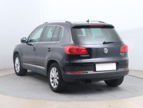 Volkswagen Tiguan - 2012