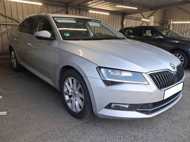 Škoda Superb 2016