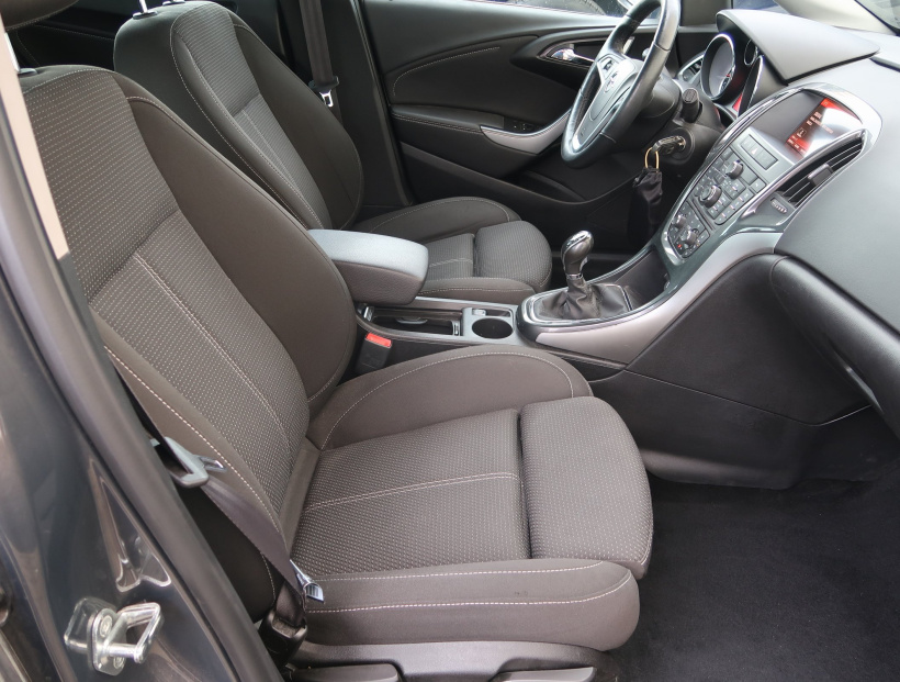 Opel Astra, 2014