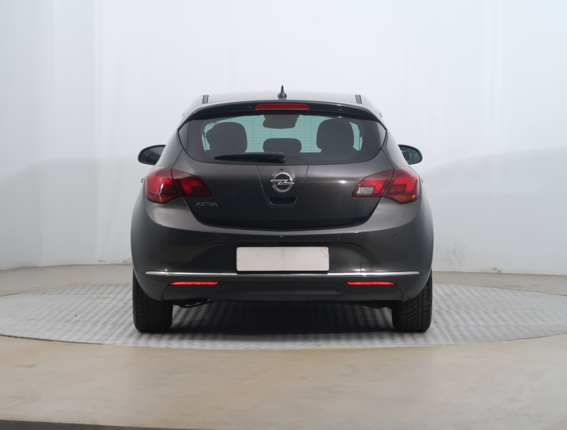 Opel Astra, 2014