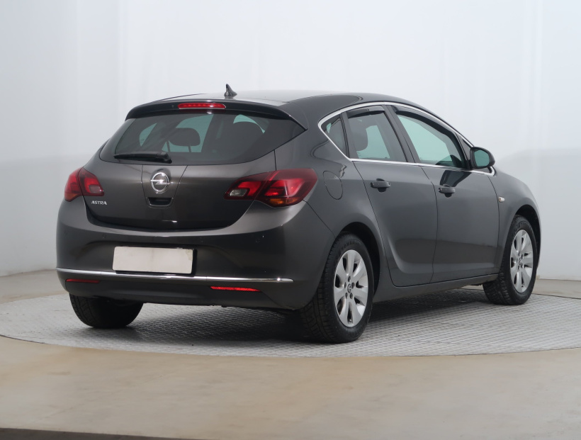 Opel Astra, 2014