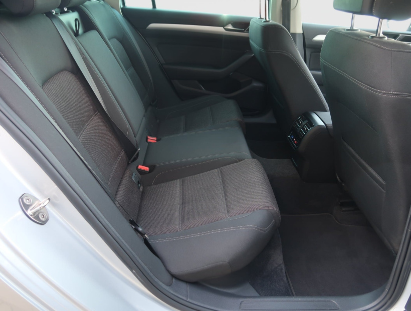 Volkswagen Passat, 2015