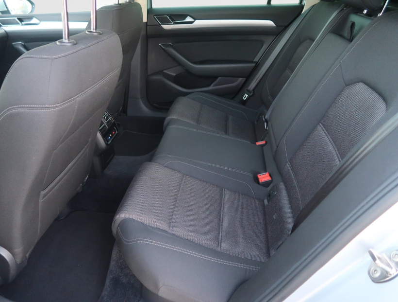 Volkswagen Passat, 2015